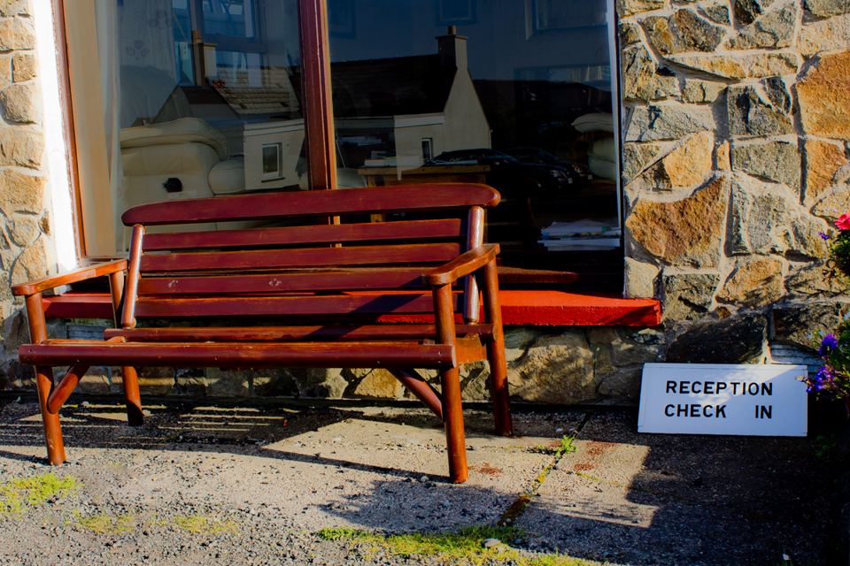 Reception bench