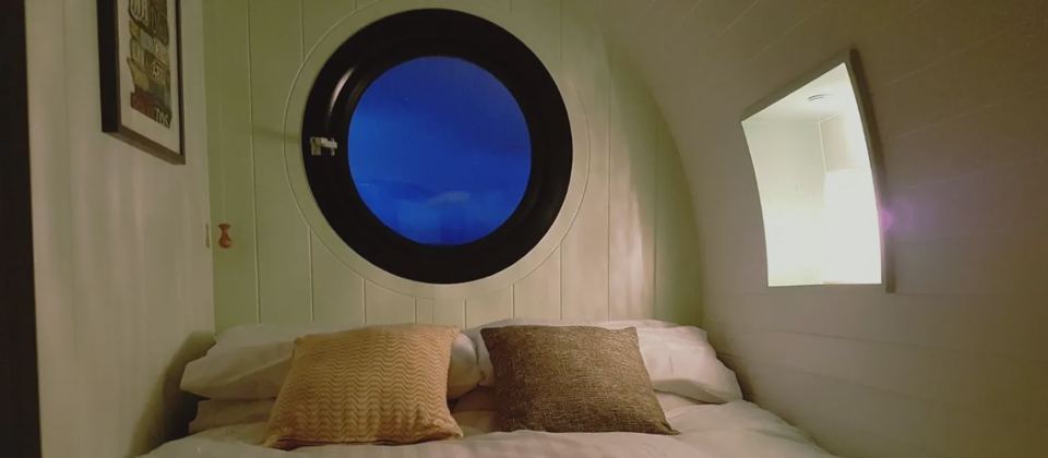 Pod bedroom