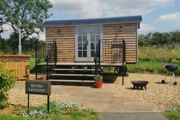 Border Leicester hut and patio