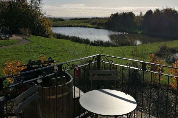 Hot tub terrace over the lake