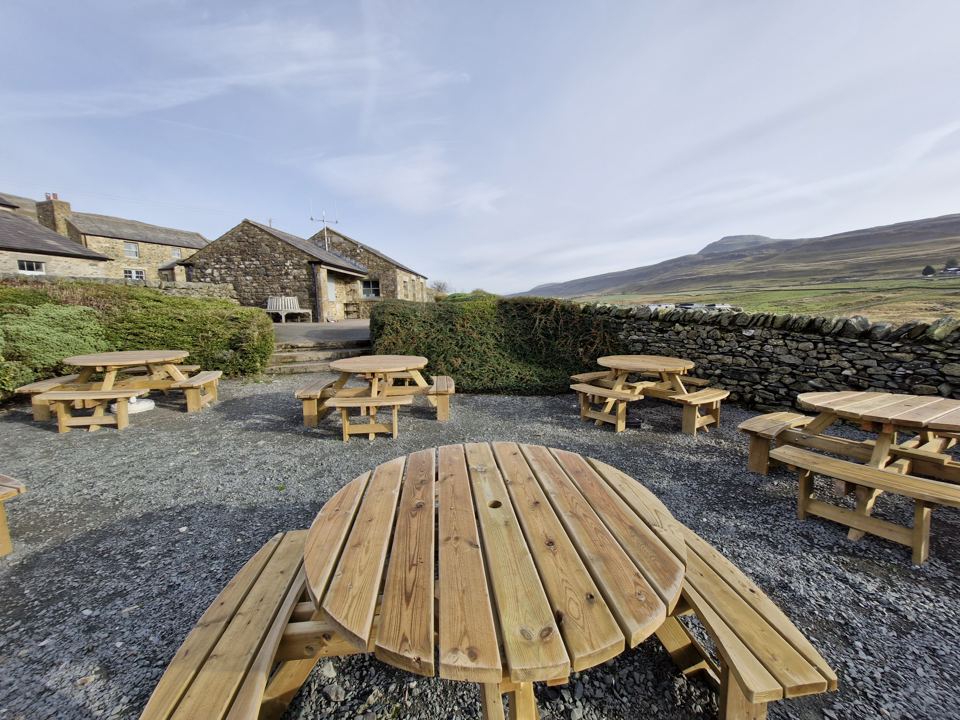 Picnic area by the kiosk