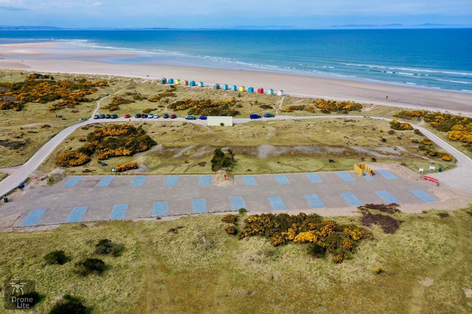 Stopover bays beside the dunes