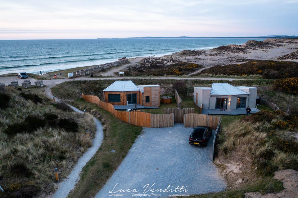 Eco wedges in the dunes