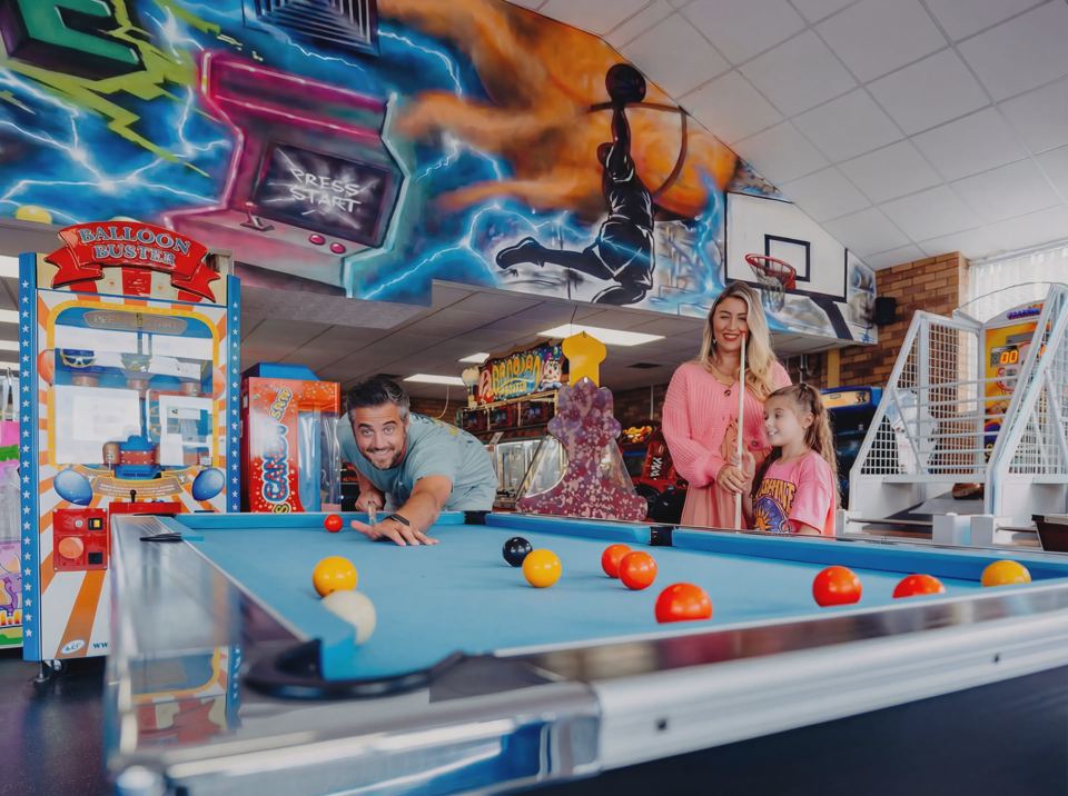 Games room with pool table