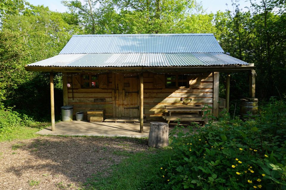 Log cabin with a covered porch