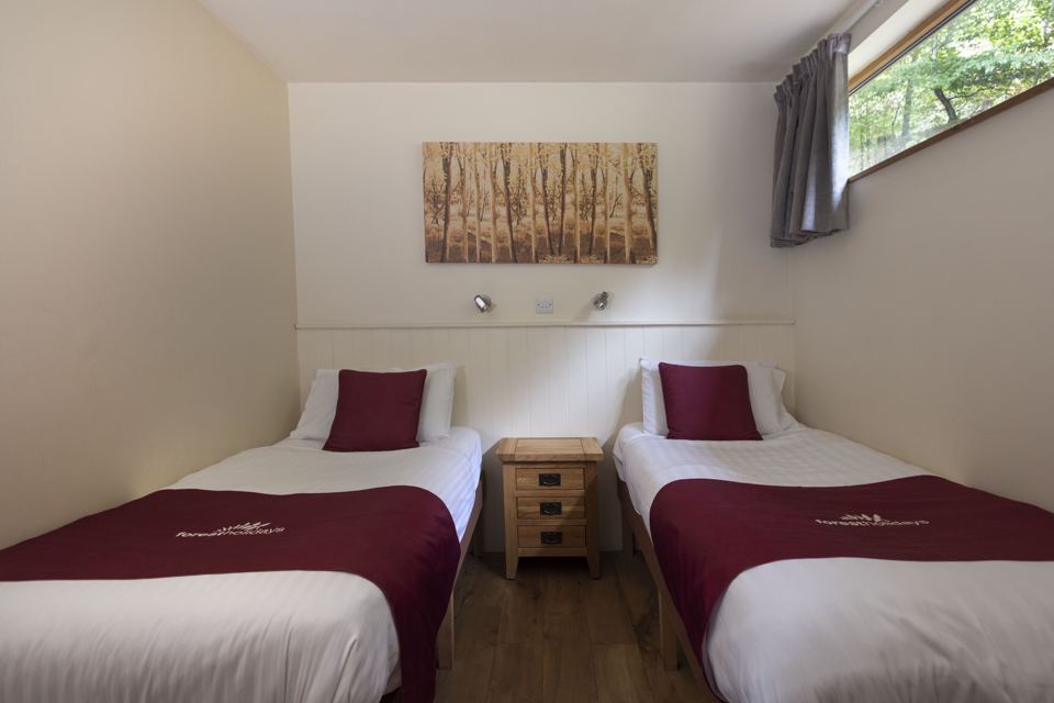 Twin bedroom