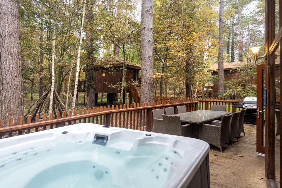 Hot tub on the cabin deck
