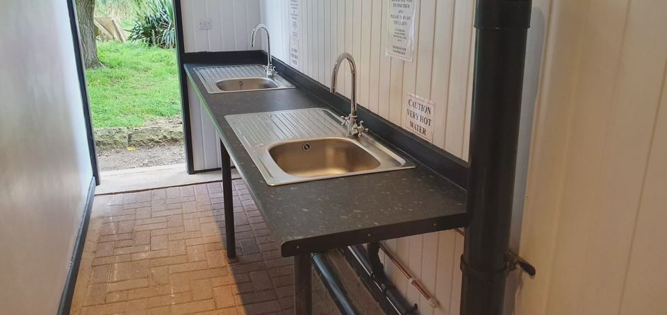Washing-up sinks