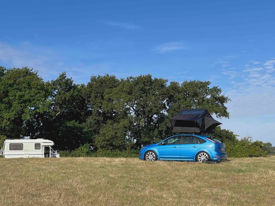 Motorhome and rooftop tent