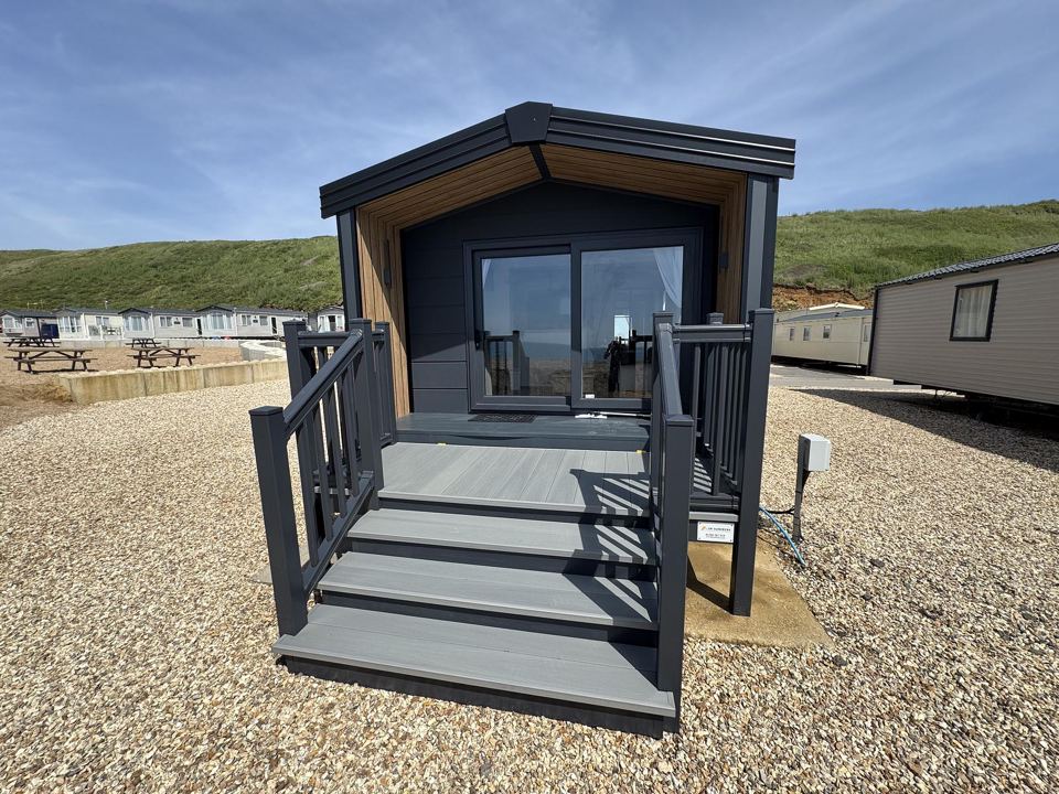 Modern lodge with decking