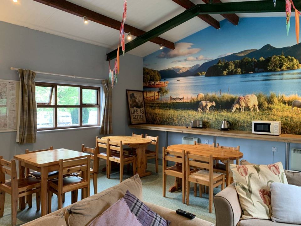 Common room with dining tables