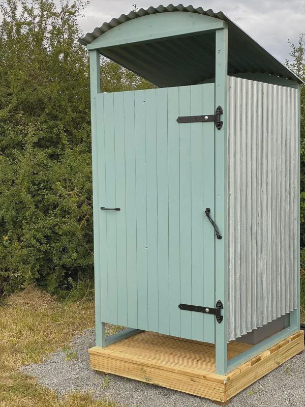 Portable toilet cabin