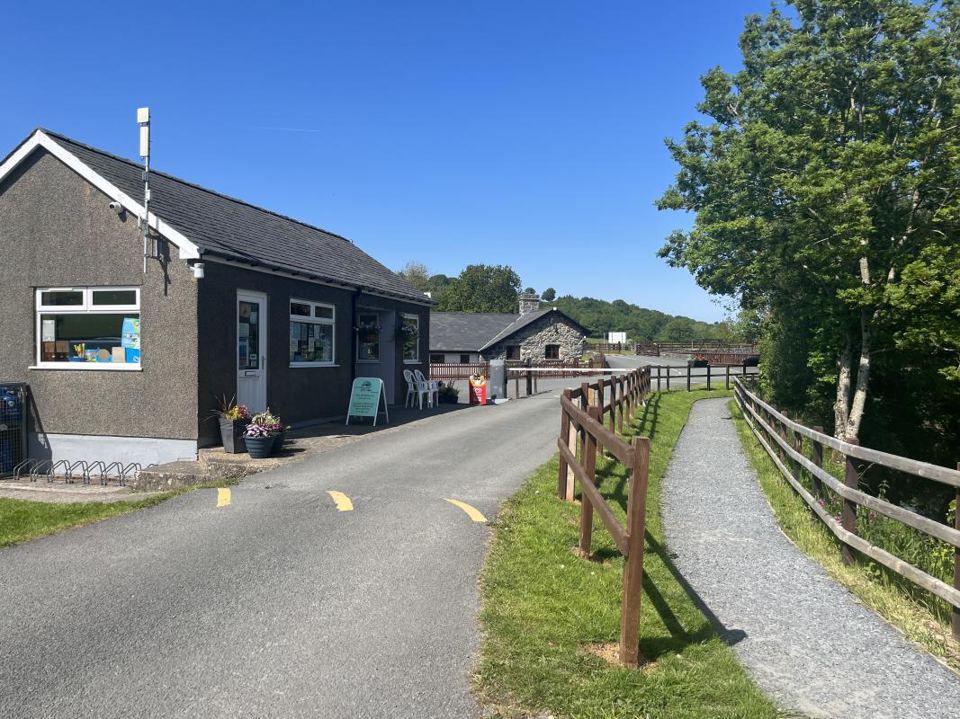 Reception and shop building