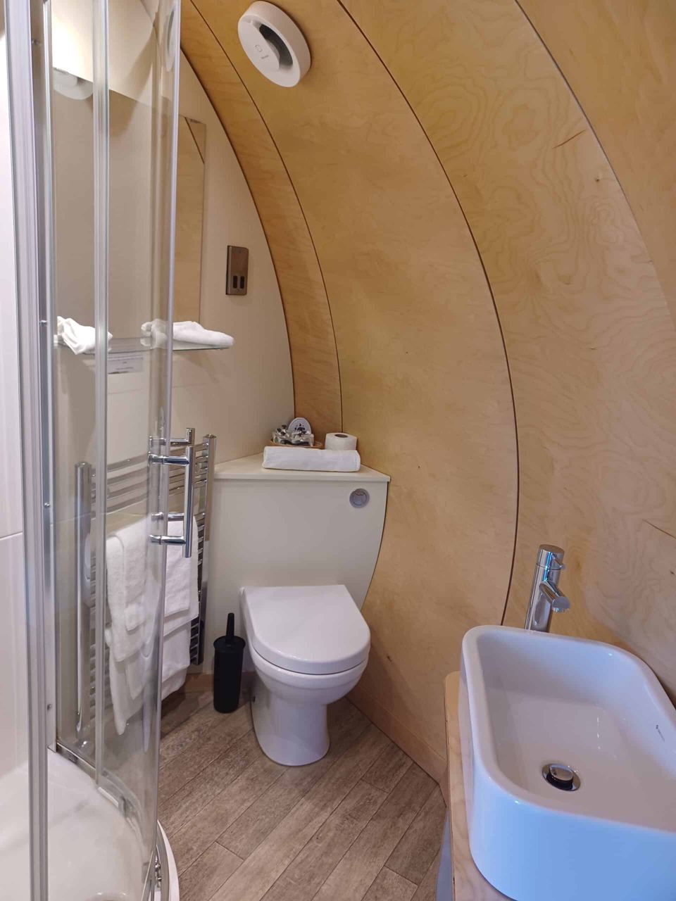Pod shower room