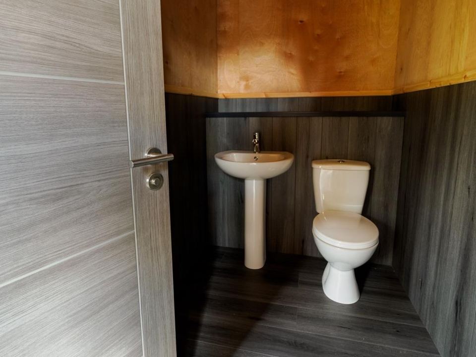 En-suite toilet in a lodge
