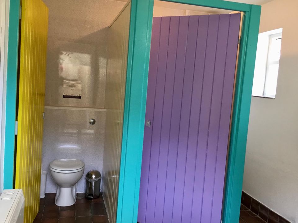 Toilet cubicle in the washblock