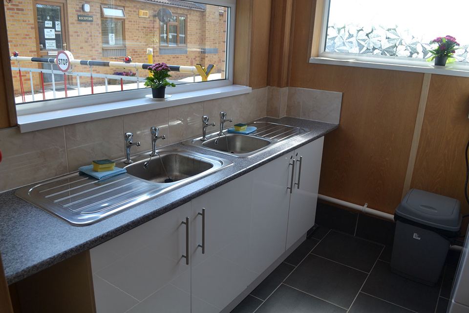 Washing-up sinks