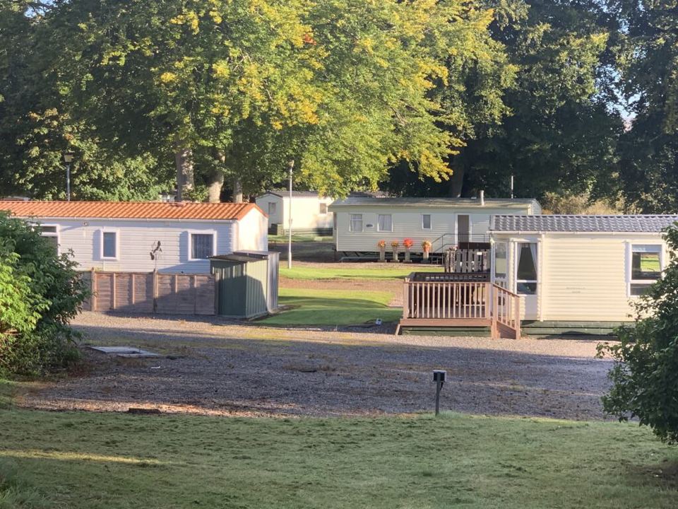 Holiday homes on gravel stances