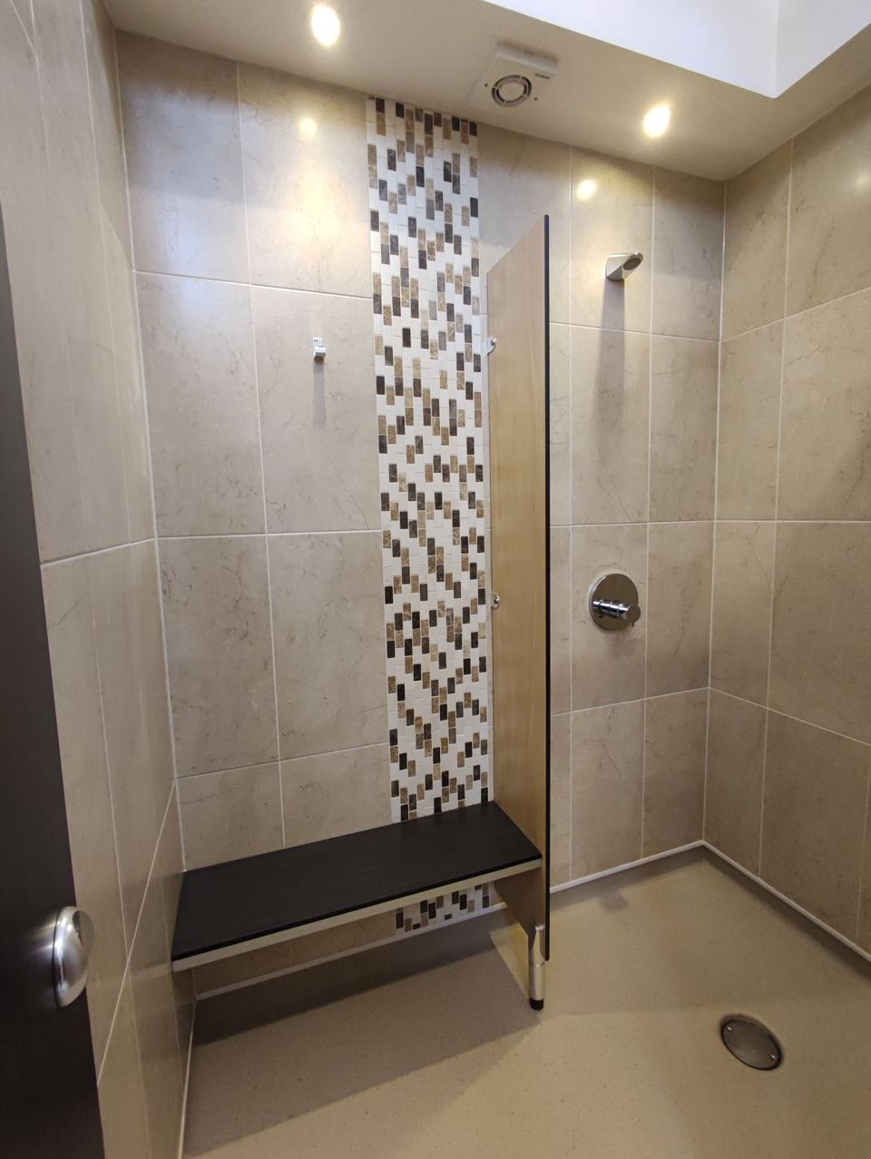 Shower cubicle