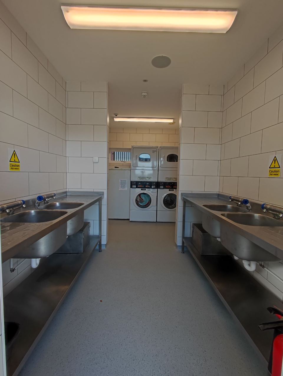 Wash-up and laundry room
