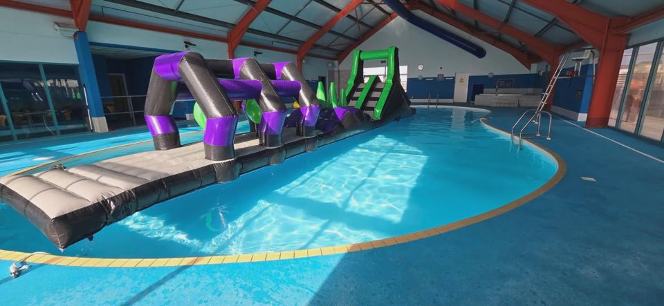 Indoor pool with inflatable