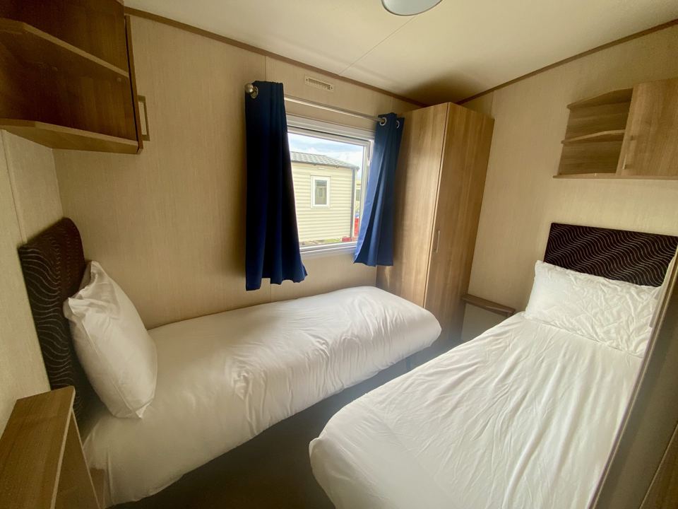 Twin bedroom
