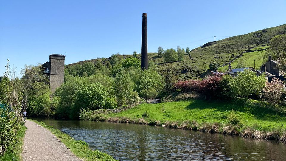 Canal towpath nearby
