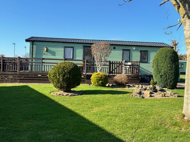 Holiday home on the park
