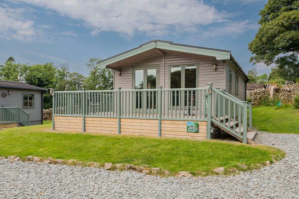 Lodge with decking and steps