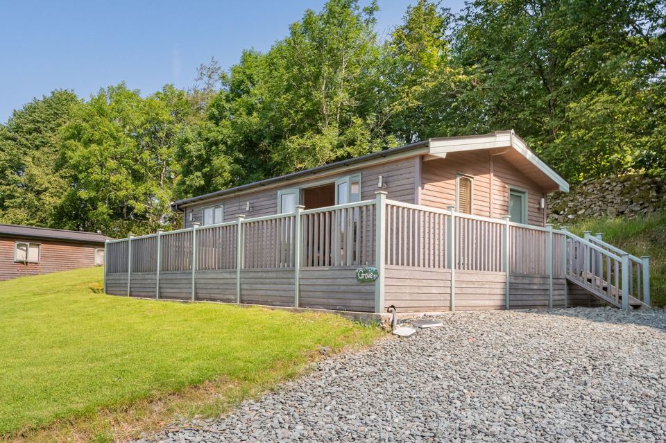 Lodge with wraparound decking
