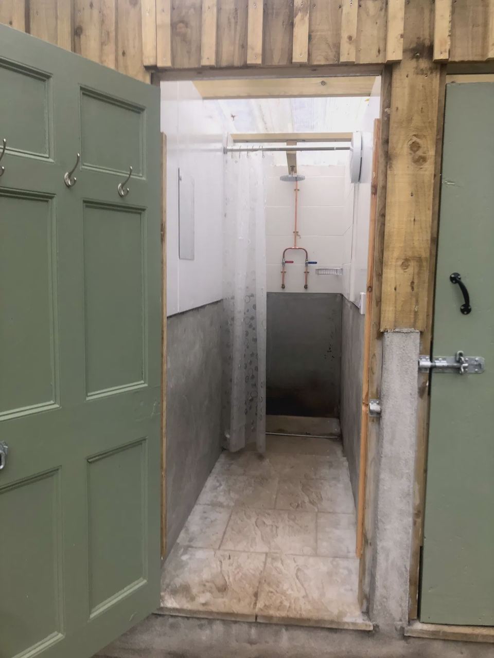 Hot shower cubicle