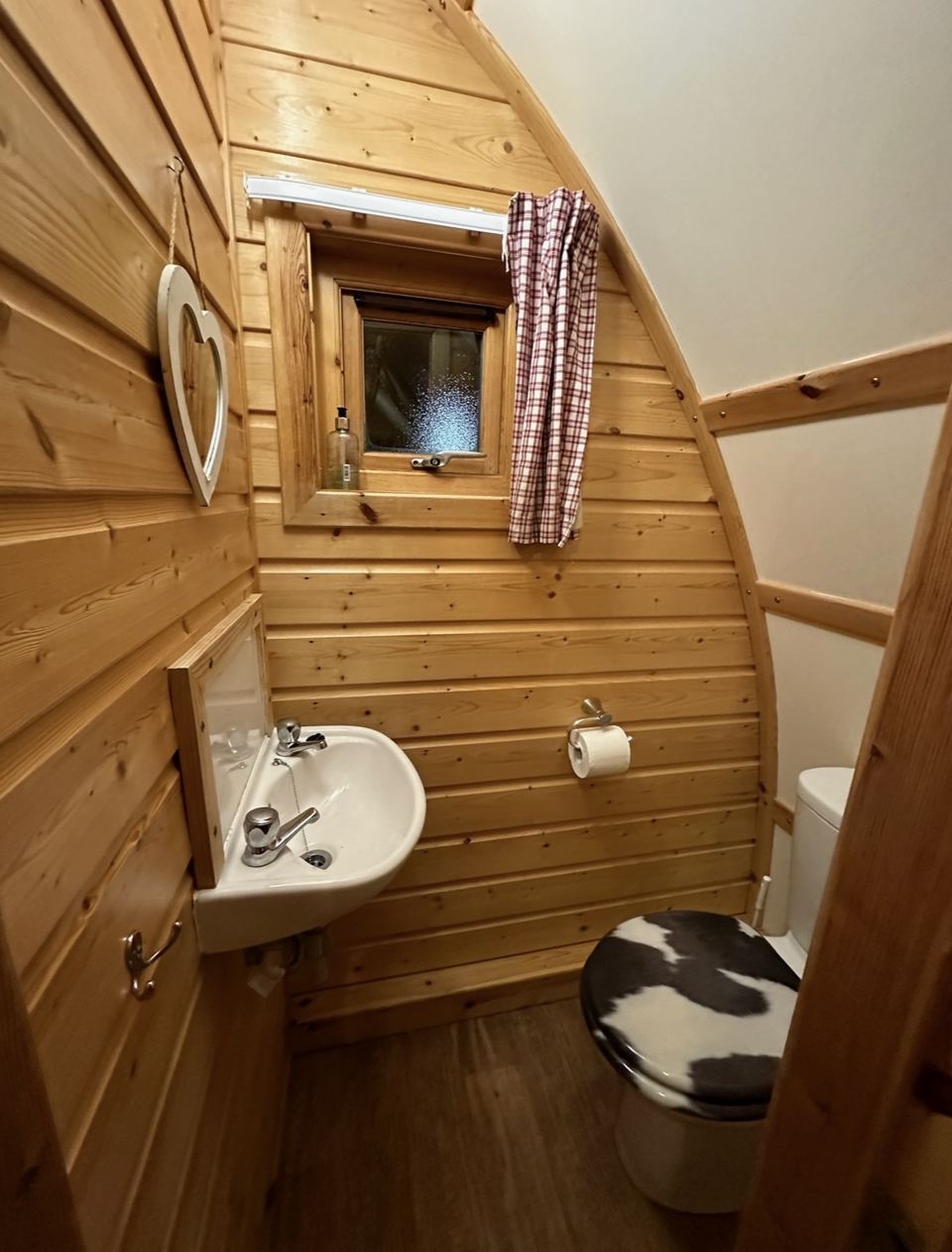 Ensuite wigwam bathroom