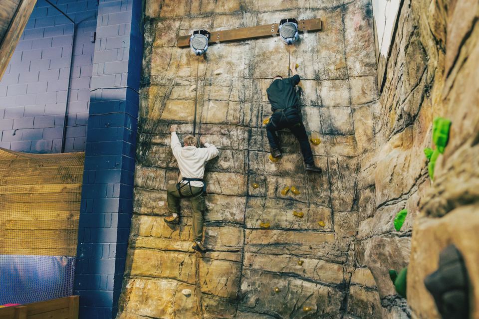 Indoor climbing wall