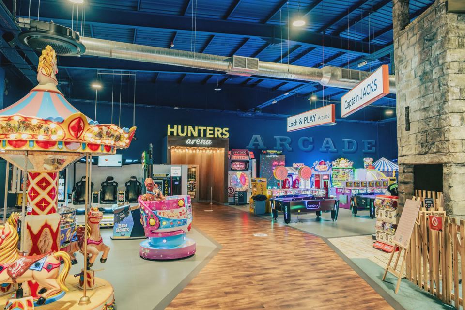 Arcade and carousel