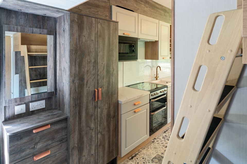 Pod kitchen and storage