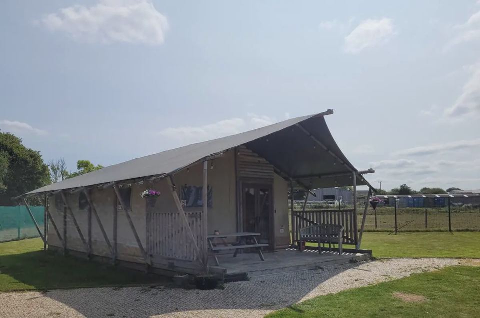 Apache safari tent