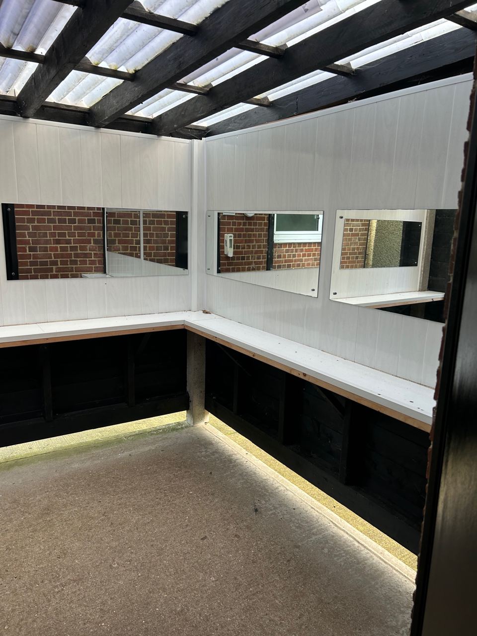 Washroom with mirrors
