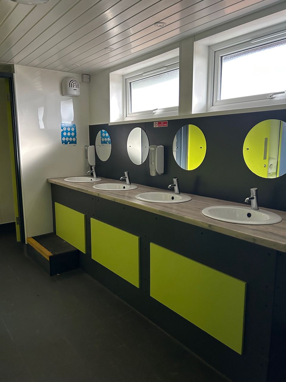 Washroom basins