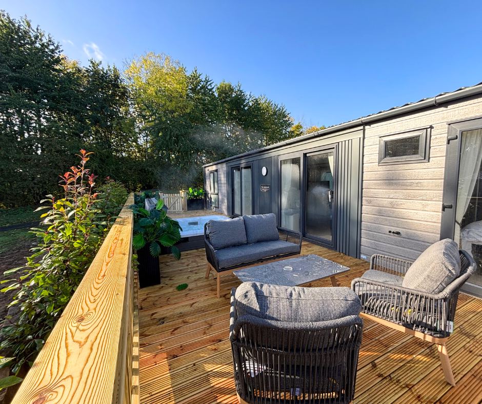 Deck and hot tub