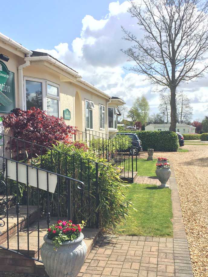 Holiday home with flower borders