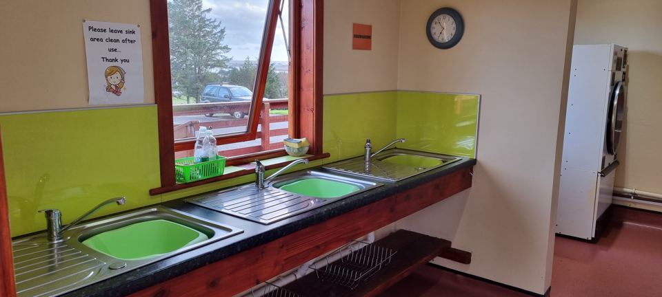 Washing-up sinks