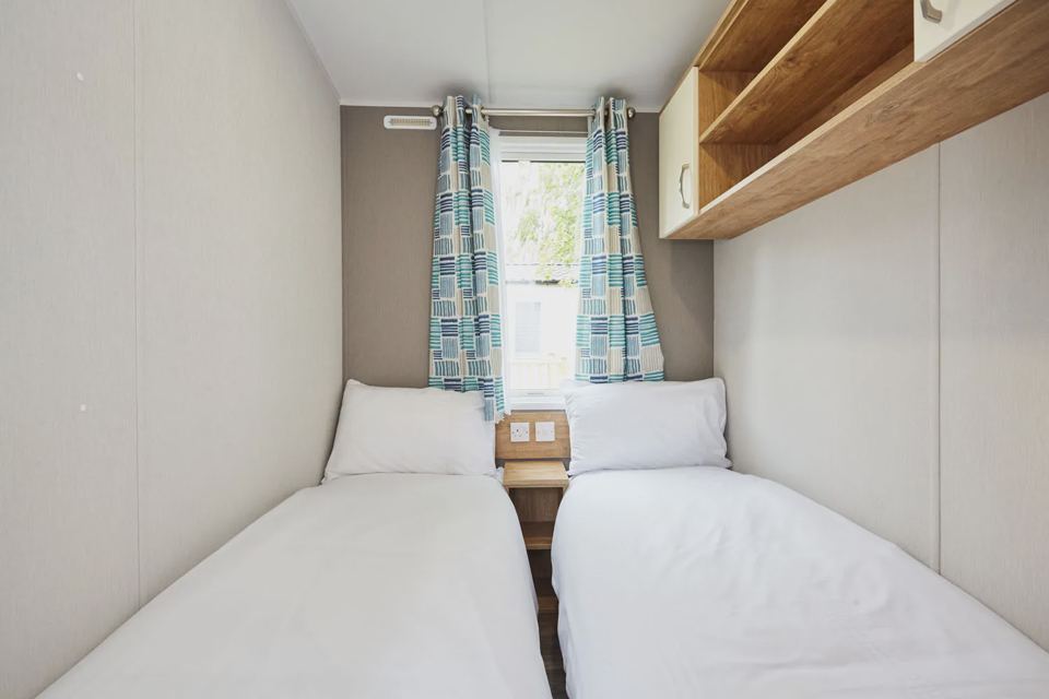 Twin bedroom