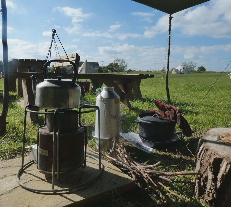 Outdoor cooking kit