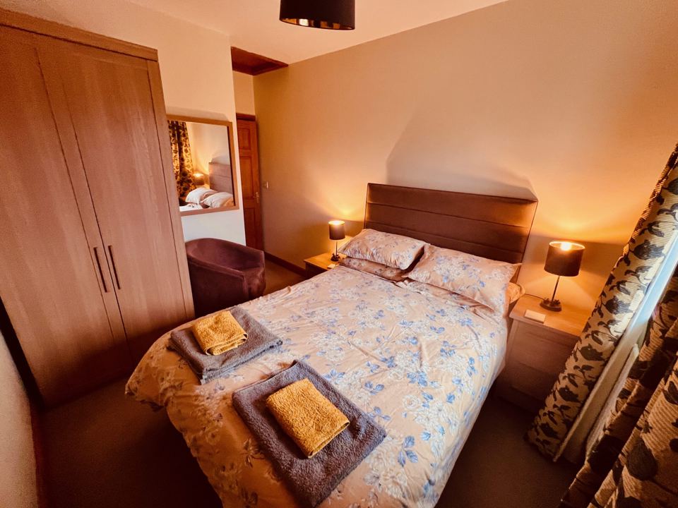 Double bedroom with wardrobe