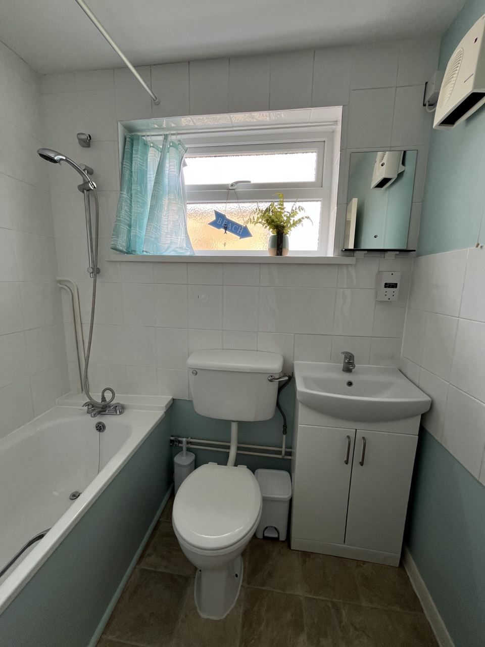 Bungalow bathroom