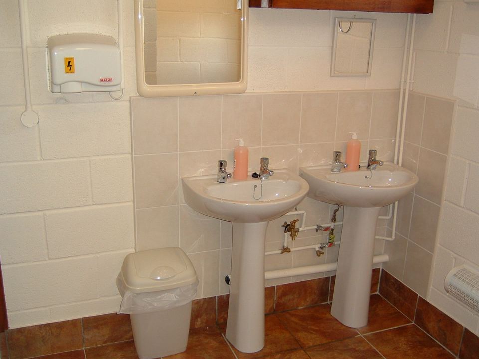 Washroom basins