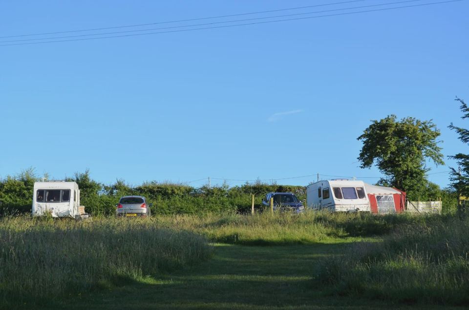 Pitches with space between vans