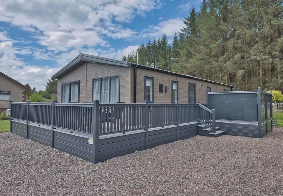 Lodge with decking