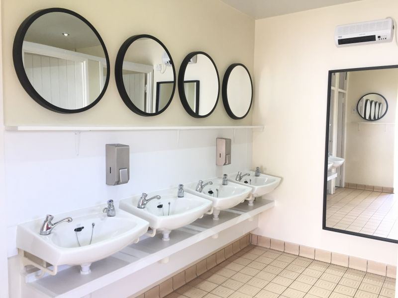 Washbasins in the shower block