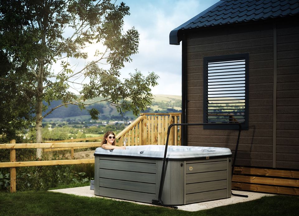 Hot tub at a cabin
